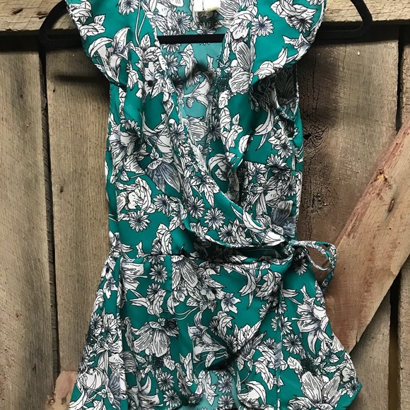 Floral wrap top Japana size small green - Picture 6 of 7